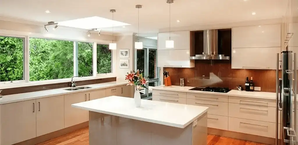 Kitchen cabinet refacing and remodel results in a modern kitchen in Staten Island, NY
