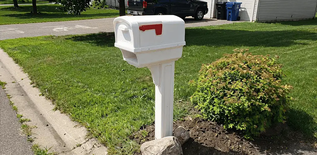 Mailbox installation for a residential curbside mailbox in Staten Island, NY